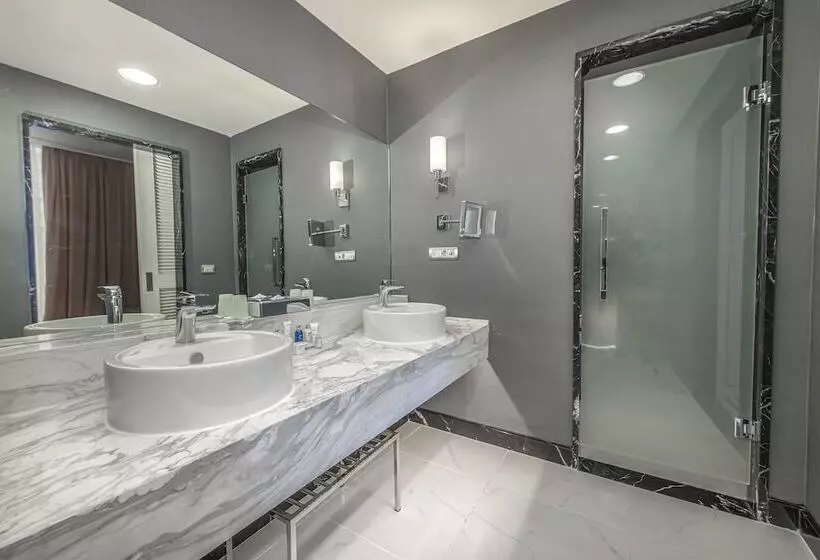 Standard Room, Radisson Blu Hotel Batumi