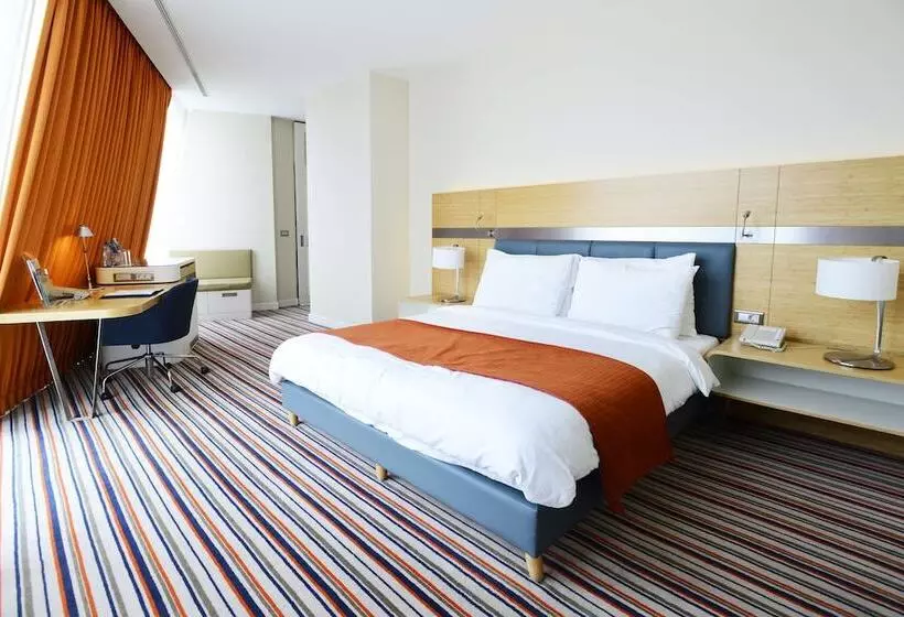 Standard Room, Radisson Blu Hotel Batumi