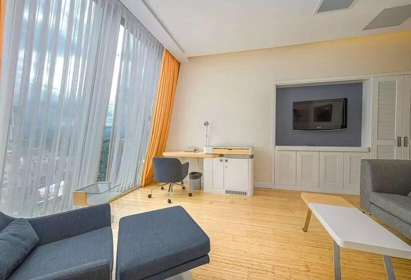 Family Room, Radisson Blu Hotel Batumi