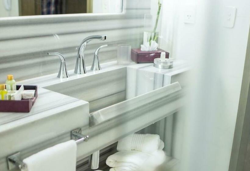 استودیوی لوکس, Recoleta Grand