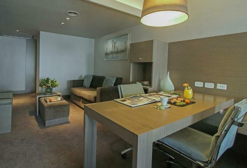 سوییت لوکس, Recoleta Grand