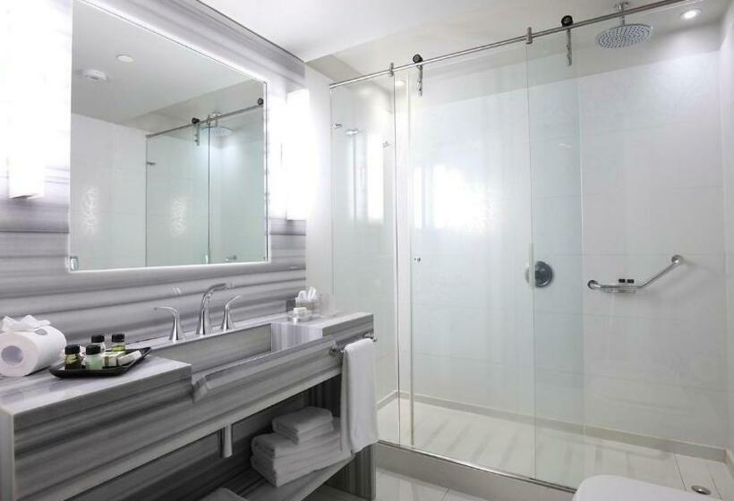 سوییت لوکس, Recoleta Grand