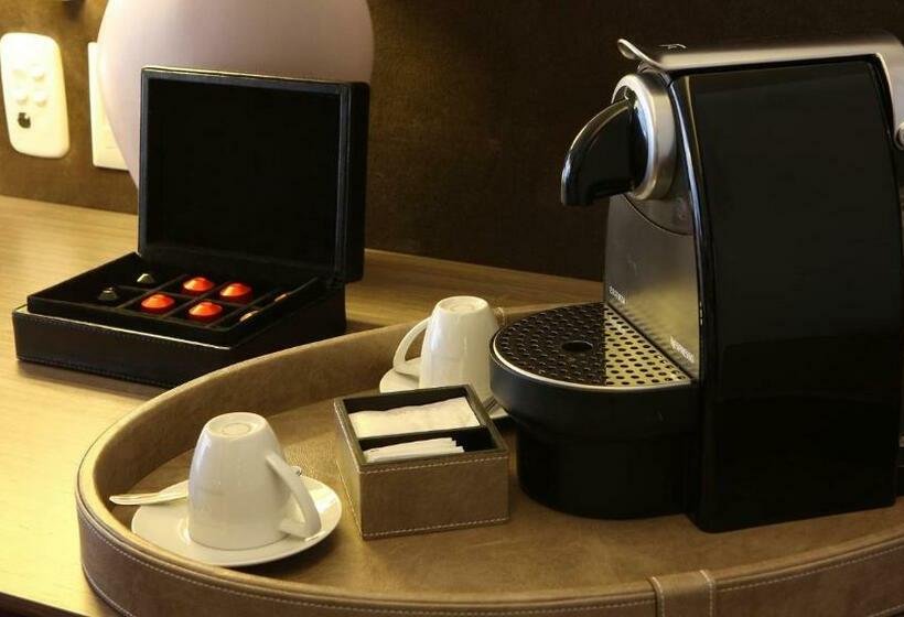 سوییت لوکس, Recoleta Grand