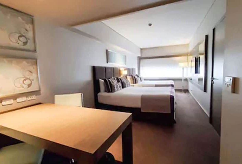 سوییت لوکس, Recoleta Grand