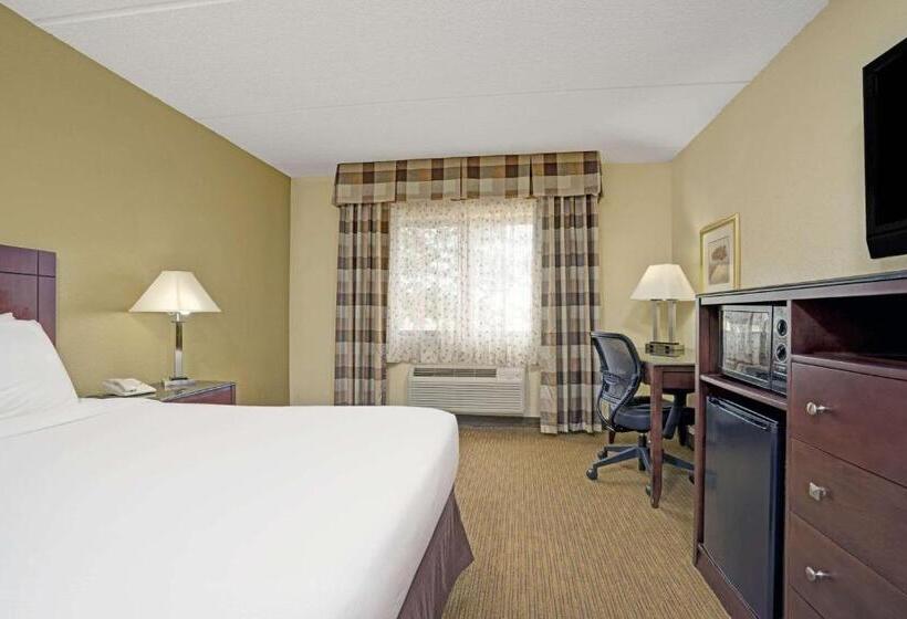 Büyük Çift Kişilik Yataklı Standart Oda, Super 8 By Wyndham Monticello