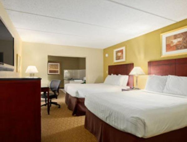 Standart Stüdyo, Super 8 By Wyndham Monticello