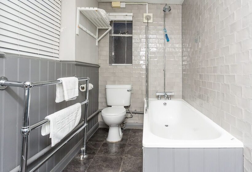 اتاق استاندارد یک نفره, White Hart, Newmarket By Marston's Inns