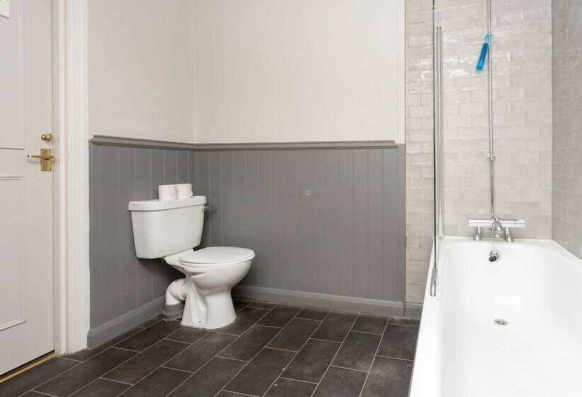 スタンダードトリプルルーム, White Hart, Newmarket By Marston's Inns