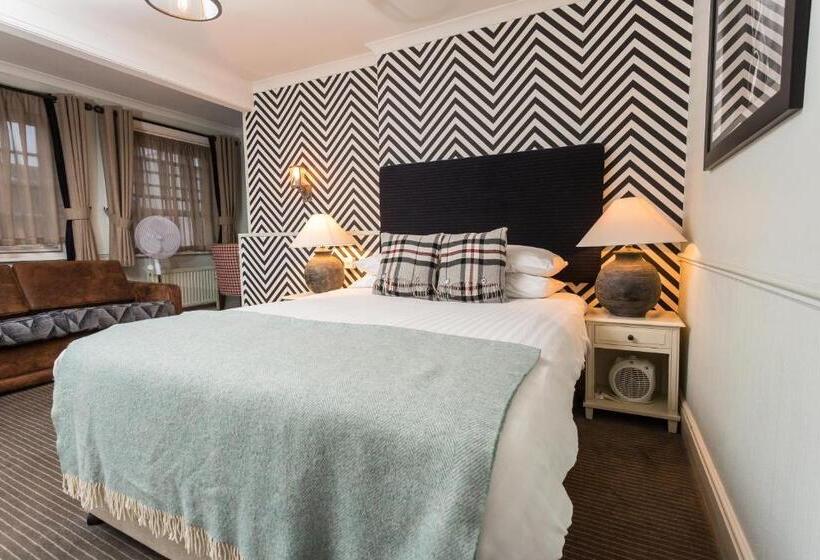 ファミリールーム, White Hart, Newmarket By Marston's Inns