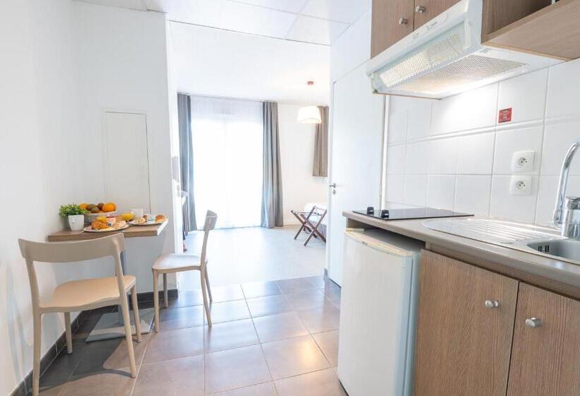 スタンダードスタジオ, Comfort Aparthotel Cannes Mandelieu