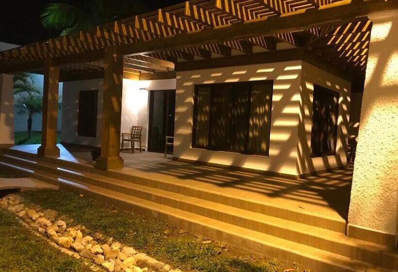 سوییت خانوادگی, Paraiso Rainforest And Beach