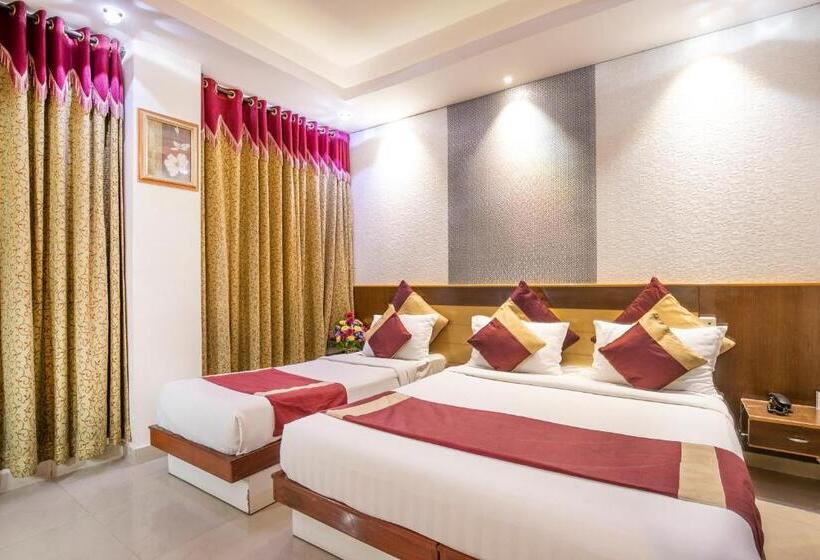 Classic Kamer, Aishwarya Residency