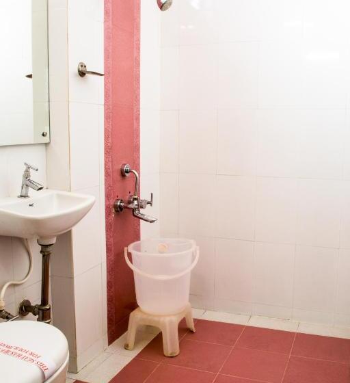 Habitació Triple Superior, Aishwarya Residency