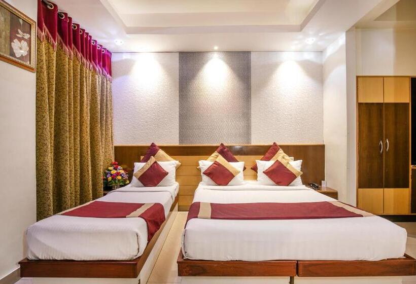 Classic Kamer, Aishwarya Residency