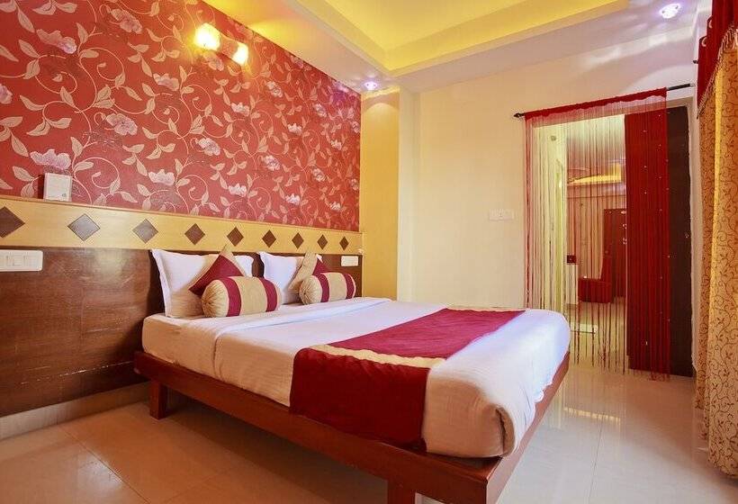 Classic Kamer, Aishwarya Residency