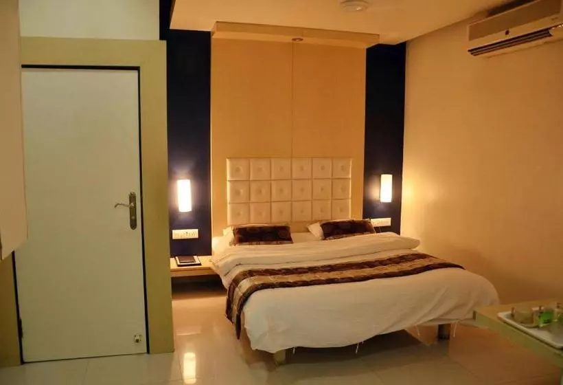 スイート, Alka Residency