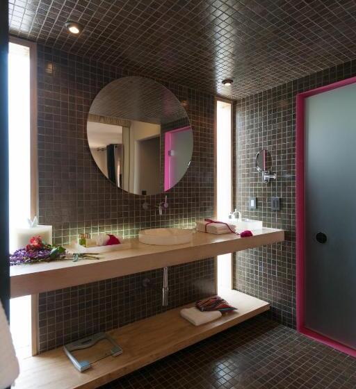 스탠다드 룸 킹사이즈 침대, Bo