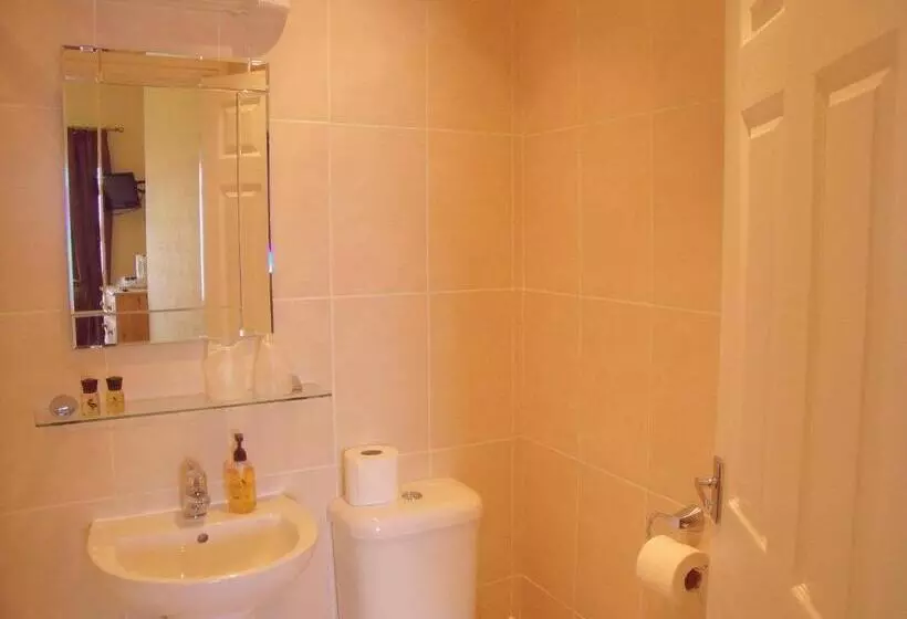 اتاق استاندارد با چشم‌انداز دریا, Britannia Guest House