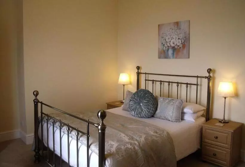 اتاق استاندارد با چشم‌انداز دریا, Britannia Guest House
