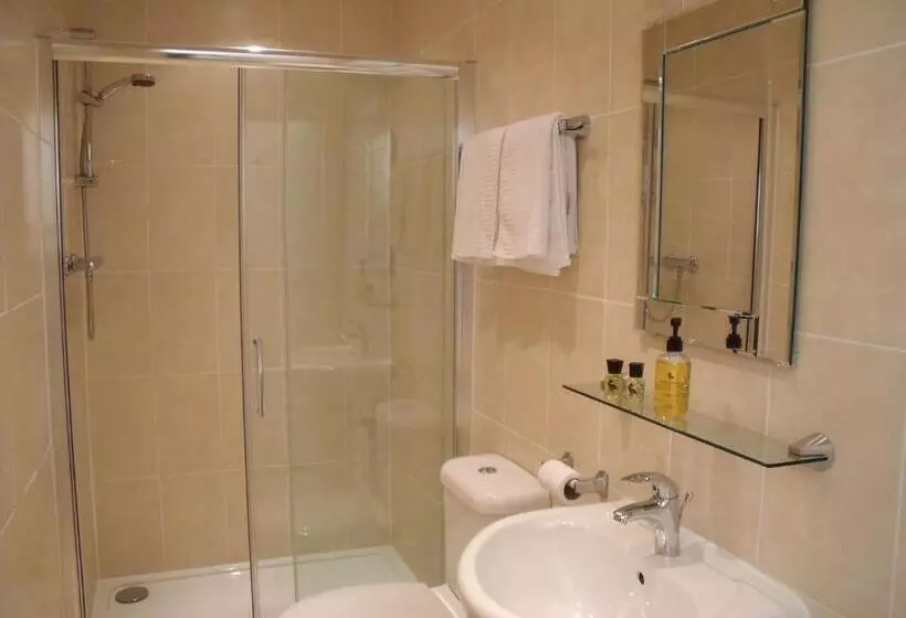 اتاق استاندارد در طبقه همکف, Britannia Guest House