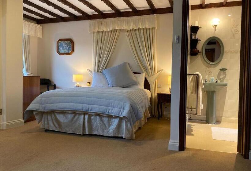 חדר משפחתי, Cotswold House