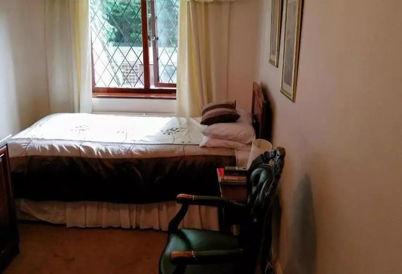 Standard Yhden Hengen Huone, Cotswold House