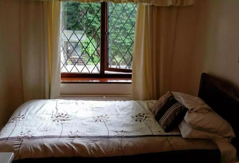 Standard Yhden Hengen Huone, Cotswold House