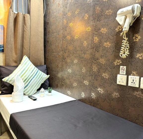 اتاق لوکس یک تخته, New International Guest House