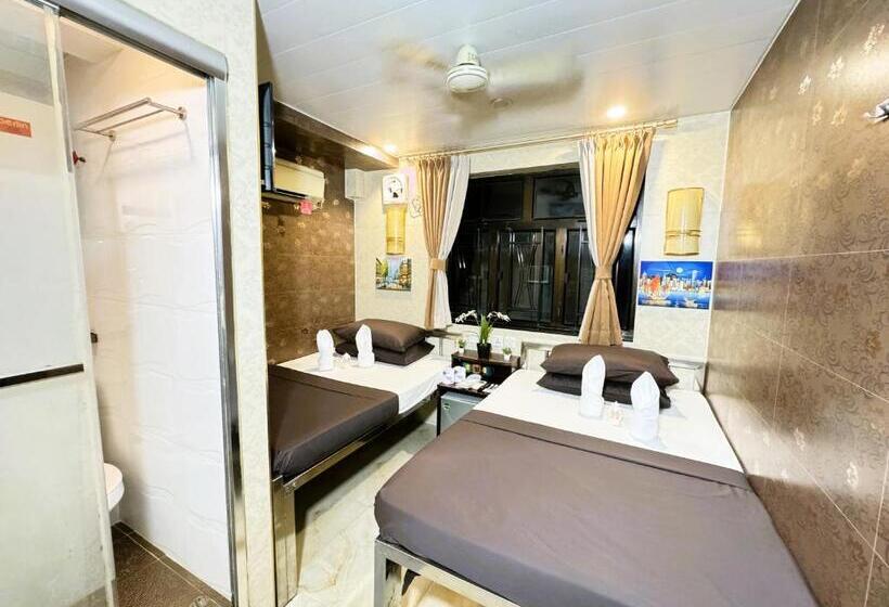 اتاق لوکس خانوادگی, New International Guest House