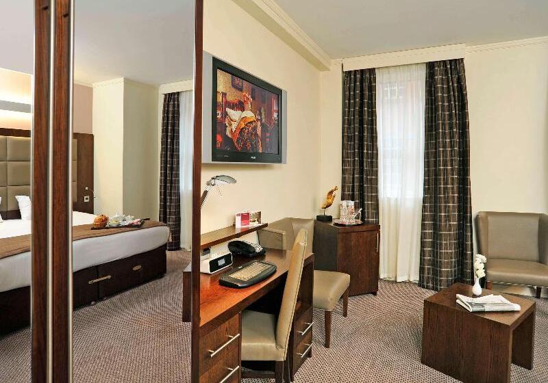 سوییت اجرایی, Park Hyatt Hotel And Residences, Hyderabad