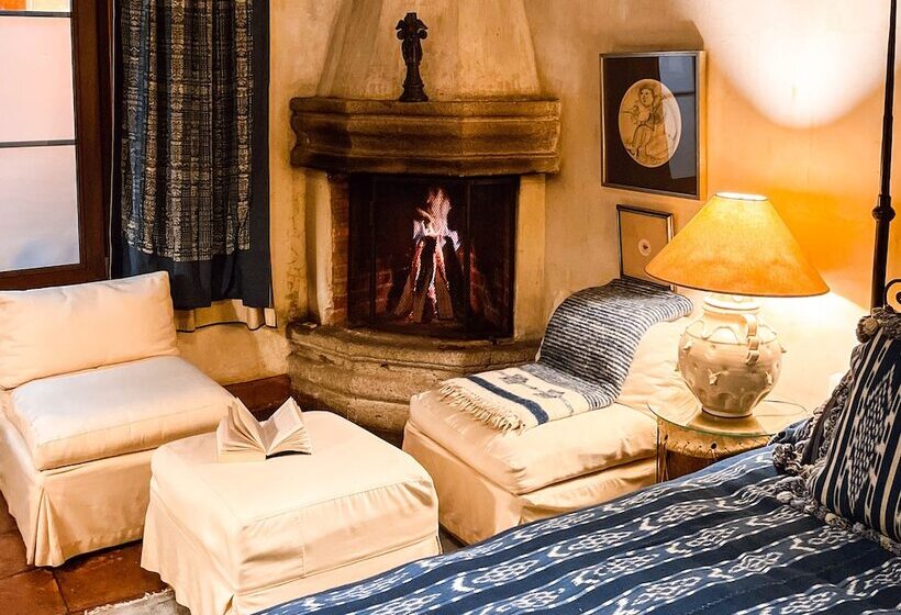 سوییت جونیور, Posada Del Angel