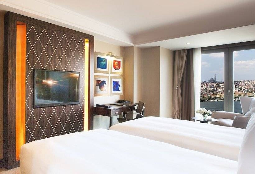 景色の見えるスーペリアルーム, Radisson Blu Hotel Istanbul Pera