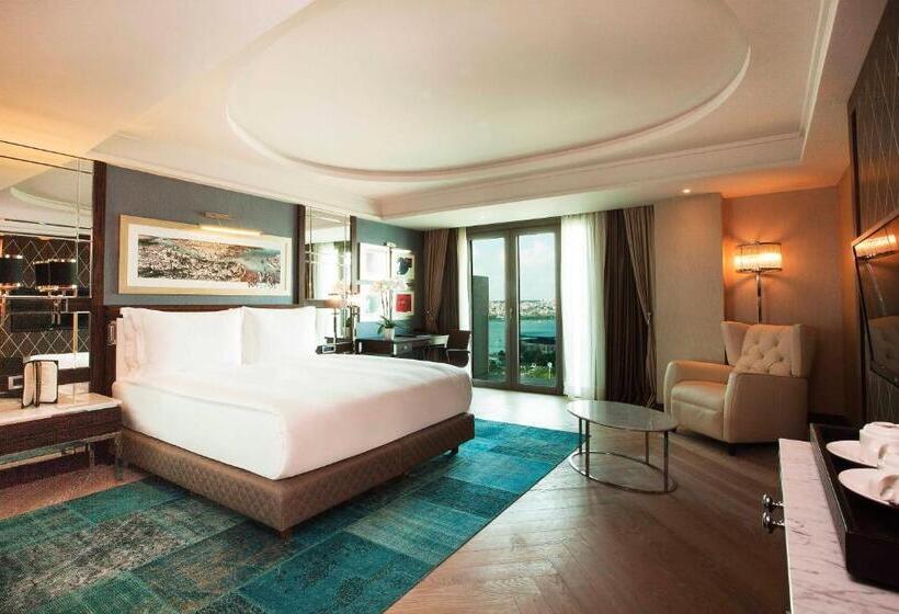 سوئیت جونیور با چشمانداز, Radisson Blu Hotel Istanbul Pera