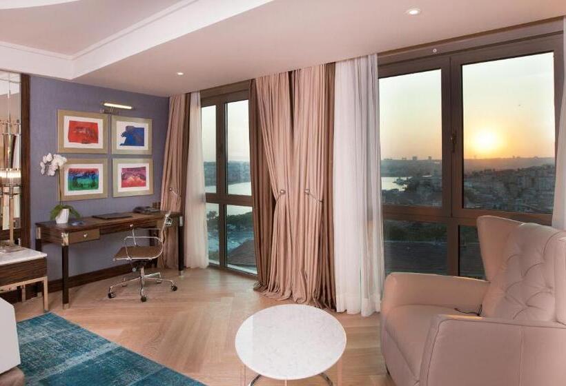 景色の見えるジュニアスイート, Radisson Blu Hotel Istanbul Pera