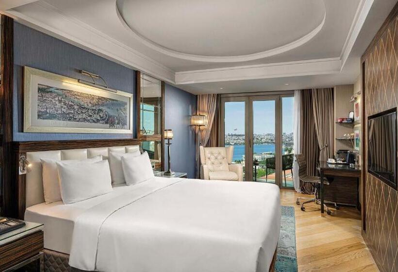 景色の見えるジュニアスイート, Radisson Blu Hotel Istanbul Pera