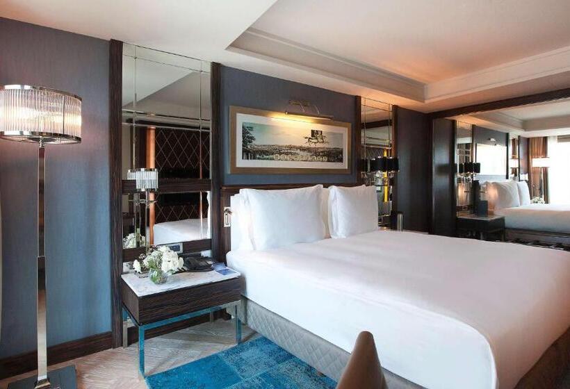 سوئیت جونیور با چشمانداز, Radisson Blu Hotel Istanbul Pera
