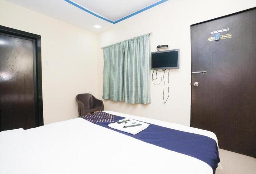 חדר דלוקס, Om Residency