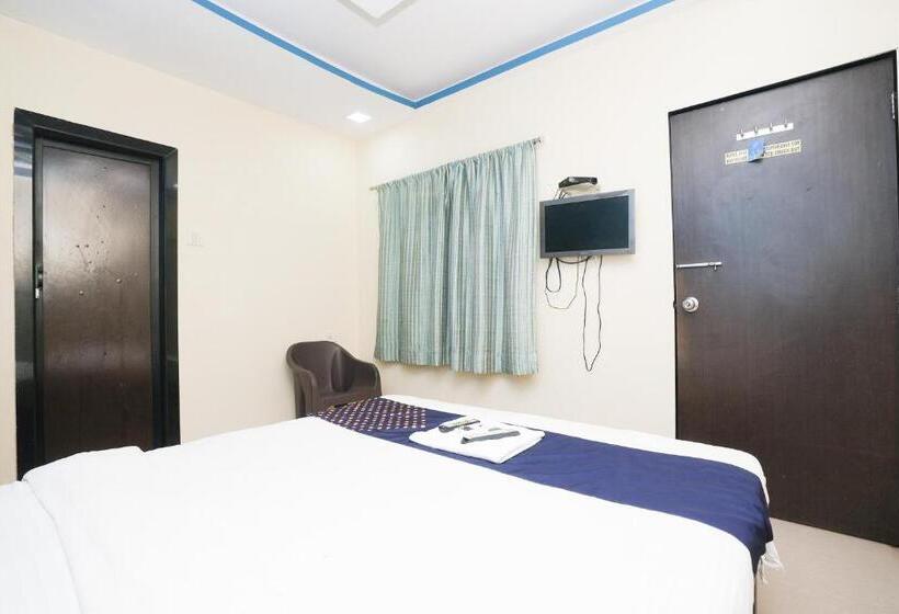 חדר דלוקס, Om Residency