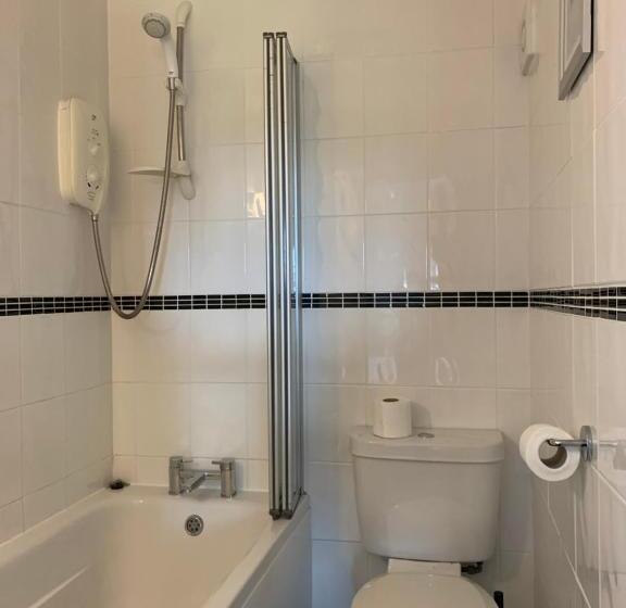 חדר משפחתי, The Headlands