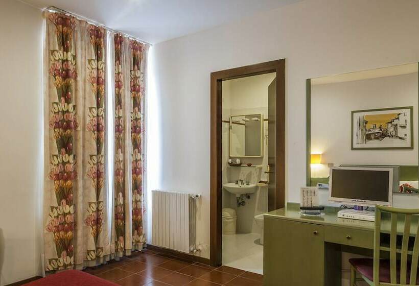 غرفة قياسية, Villa Del Cardinale