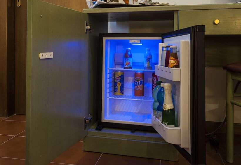 غرفة قياسية ثلاثية, Villa Del Cardinale