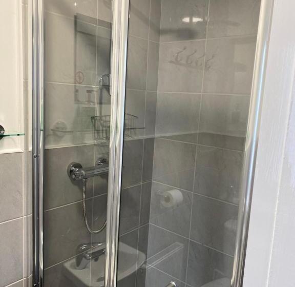 Семейный Номер, Willow Dene