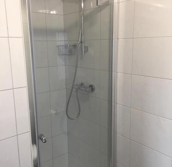 Номер Стандарт, Willow Dene