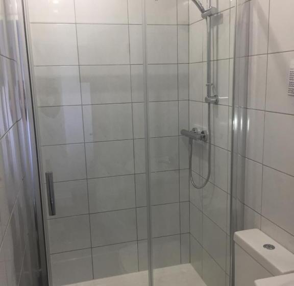 Номер Стандарт, Willow Dene