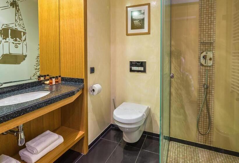 اتاق استاندارد با بالکن, Grand Nosalowy Dwor