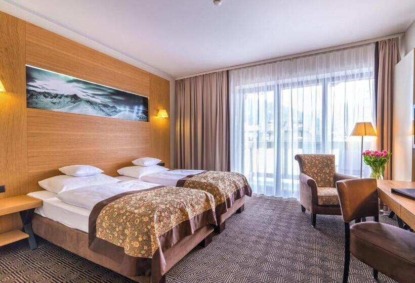 اتاق استاندارد با بالکن, Grand Nosalowy Dwor