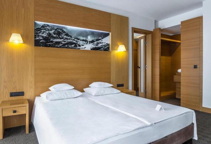 سوییت, Grand Nosalowy Dwor