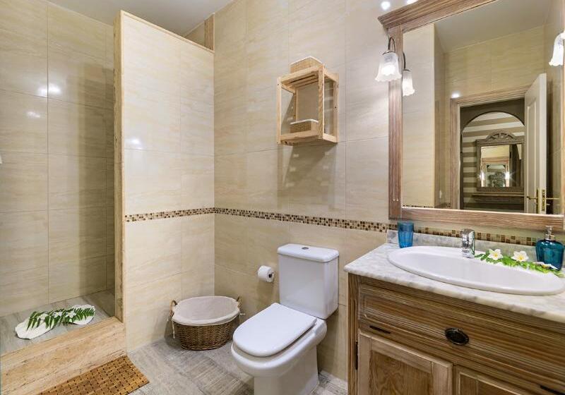 اتاق استاندارد با بالکن, Grand Nosalowy Dwor