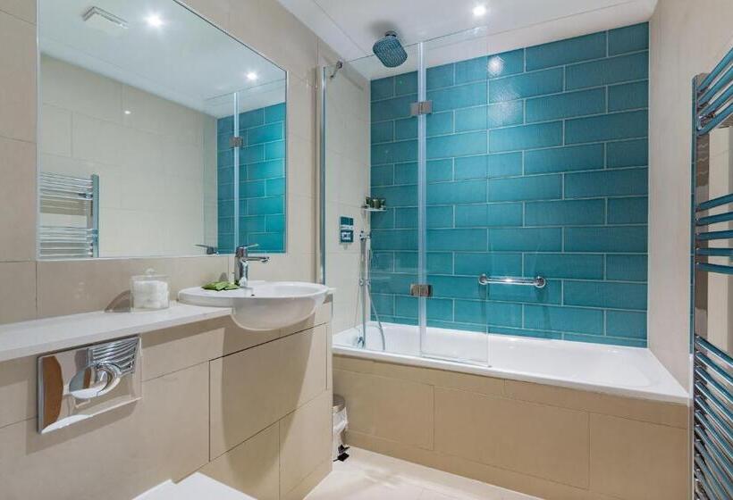 スタンダードルーム, The Eaton Oak