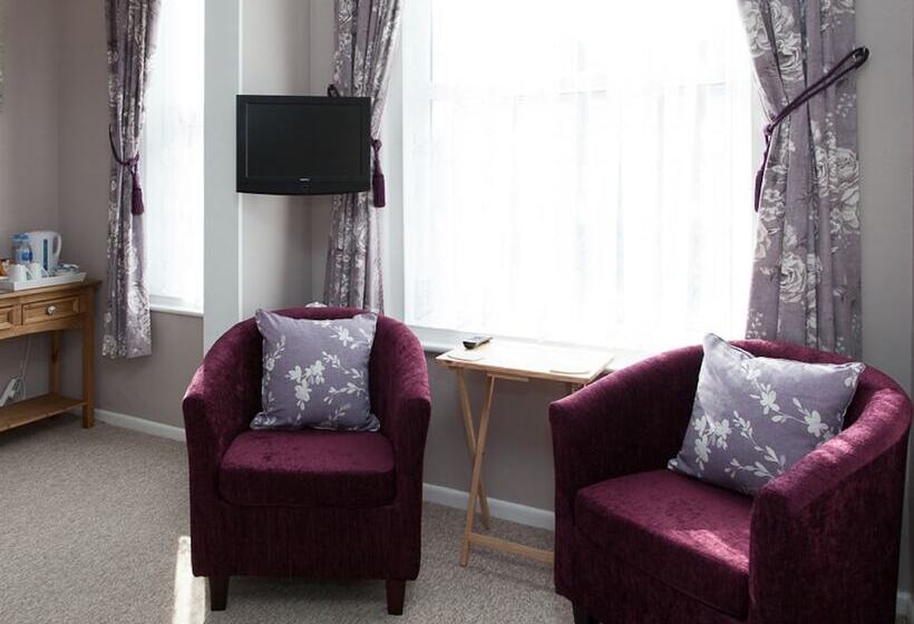 חדר דלוקס, Two Beaches